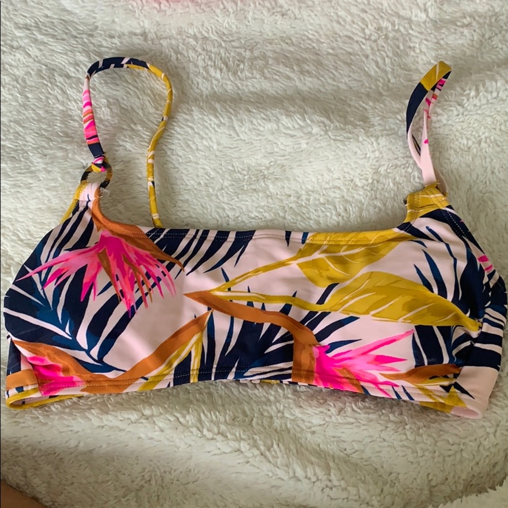 Cute bikini top